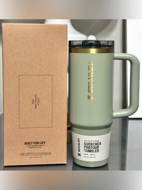 STANLEY QUENCHER PROTOUR 30OZ FLIP STRAW TUMBLER, JUNIPER GREEN